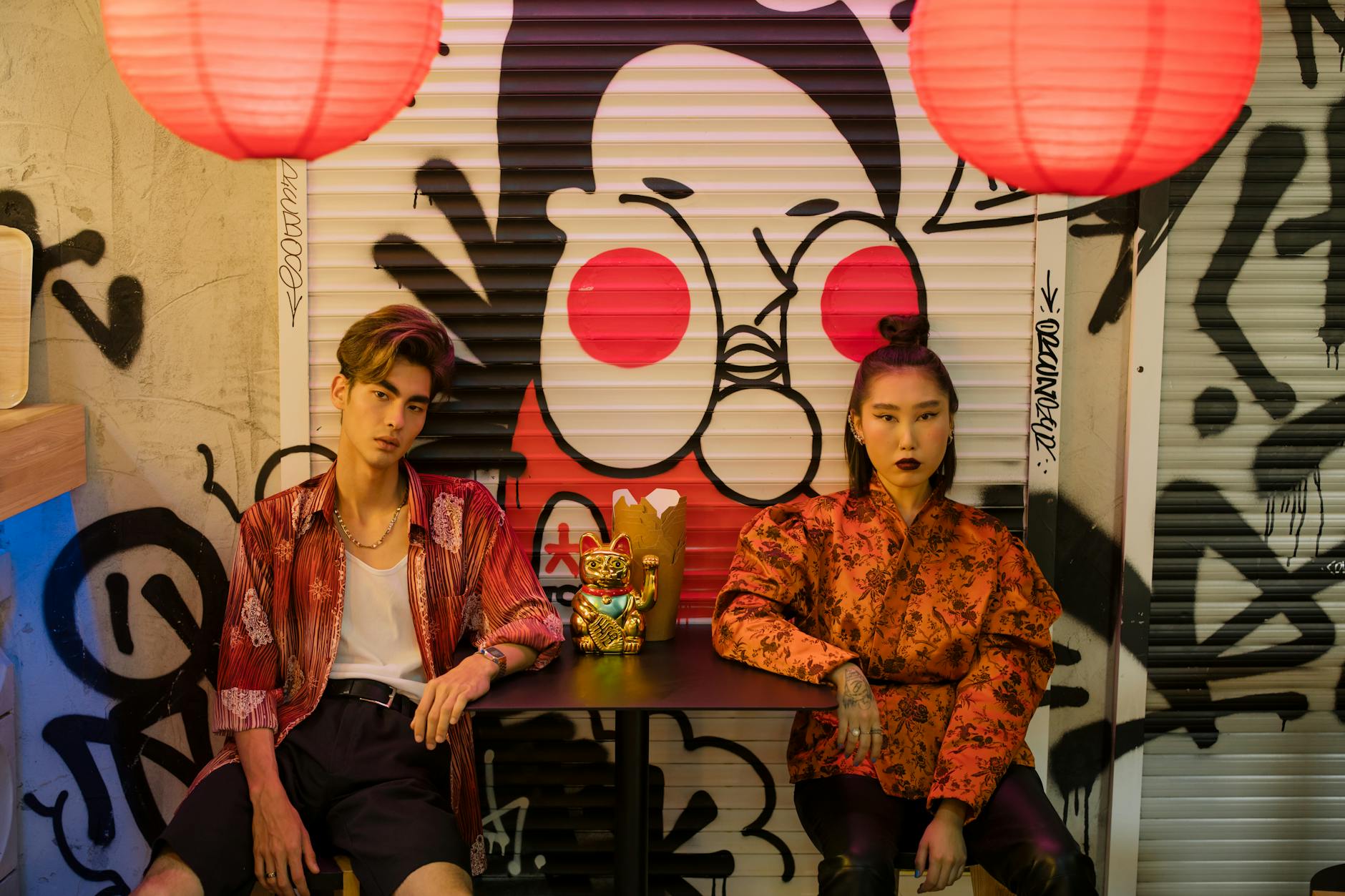 おしゃれなカフェの店内