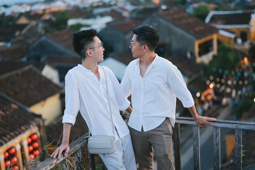 成功を確信する男性のポートレート